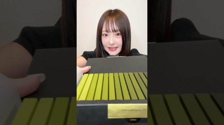 どんどん濃くなる抹茶チョコレート🍵🍫流行ってて食べたかったやつ🥺💗 #ASMR#mukbang#chocolate#chocolatesticks#greentea#ななや