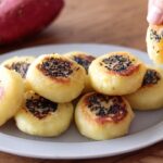 レンジで作るチーズ入りさつまいももちの作り方：オーブン・ミキサー不要！バター・卵なし｜HidaMari Cooking