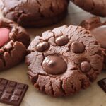 オーブンなし🍪１分加熱するだけ、簡単チョコレート・ソフトクッキーの作り方｜HidaMari Cooking