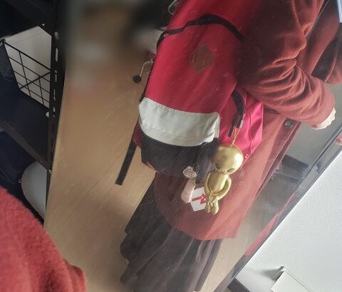 【SKE48】五十嵐早香『帰り際にお見送りしてくれてた両親が後ろから「ねぇ、カバン変だよ？」って言われました。』