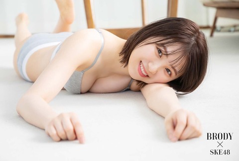 【SKE48】菅原茉椰、水着で初表紙 ヘルシーヴィーナスが魅了！！！