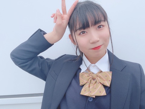 【SKE48】中坂美祐「全身写真の学校パンフレット感が否めない。」