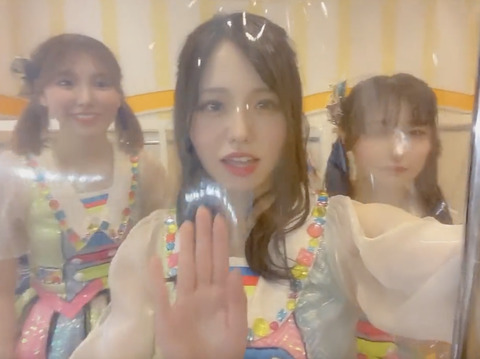 【SKE48】アクリル板越しの佐藤佳穂が可愛い！！！