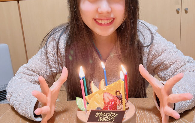 AKB48御供茉白「17歳になりました🎂 17歳は楽しく16歳の時よりも笑顔溢れるような1年にします」【チーム8ましろパイセン・まっちゃん】
