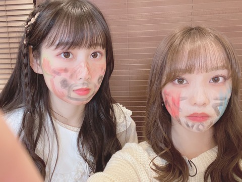 【SKE48】仲村和泉と井上瑠夏の真顔で落書きのギャップ面白www