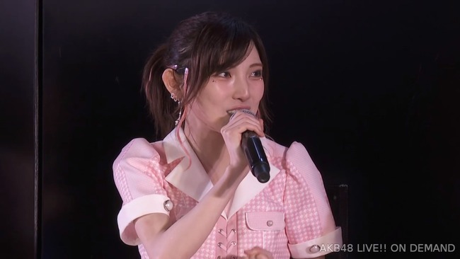 岡田奈々、AKB卒業直前の軽すぎる“体重”公開「えっ!? 小学生の体重、、」「片手で持てるじゃん」【元AKB48なぁちゃん】