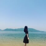【SKE48】谷真理佳「夏を感じました☀ 綺麗な海と記念に写真撮ったのですが眩しくて目が開けませんでした笑」