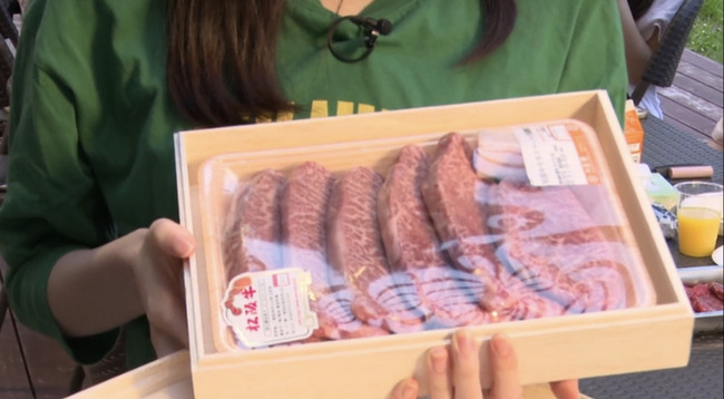 【朗報】AKB48・17期研生が1万円の高級松阪牛を堪能！！！