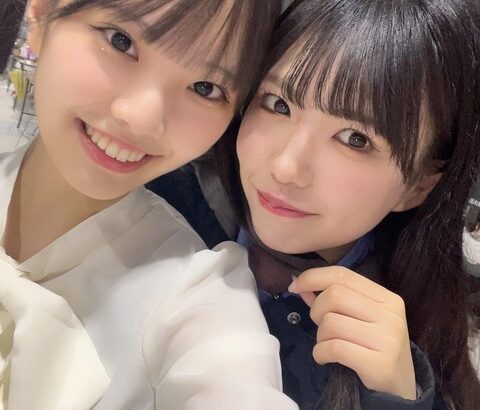 SKE48山村さくらはいい席でサッカー見てるな