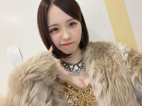 【SKE48】佐藤佳穂「まつパに行こうか行かないか ずっと悩んでます どっちがいいと思う??」