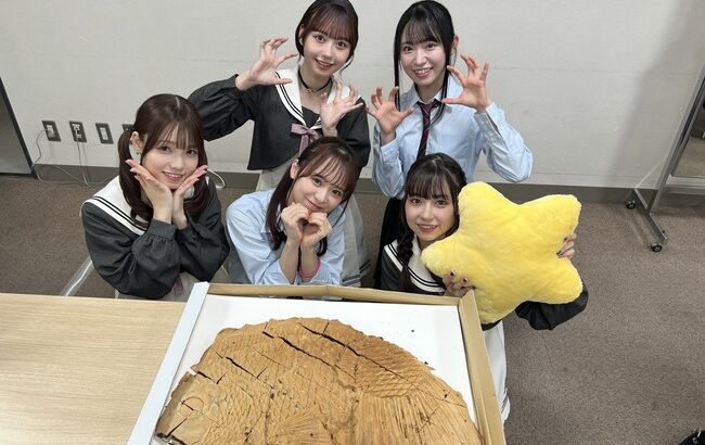 昨日のAKB48の差し入れのたい焼きが大きいｗｗｗ