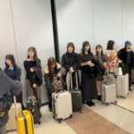 【櫻坂46】生中継された韓国到着の様子、現地である混乱が起きていた…