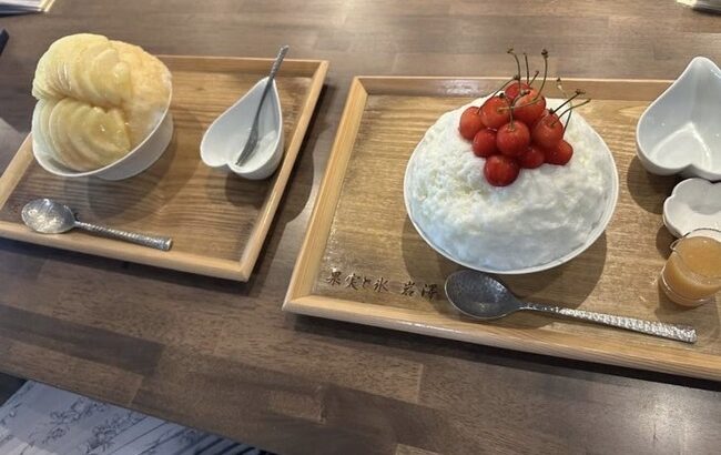 【朗報】AKB48 若手エース 八木愛月、後輩メンバーを誘い 3800円のかき氷を おごる🍧【19期研究生伊藤百花】