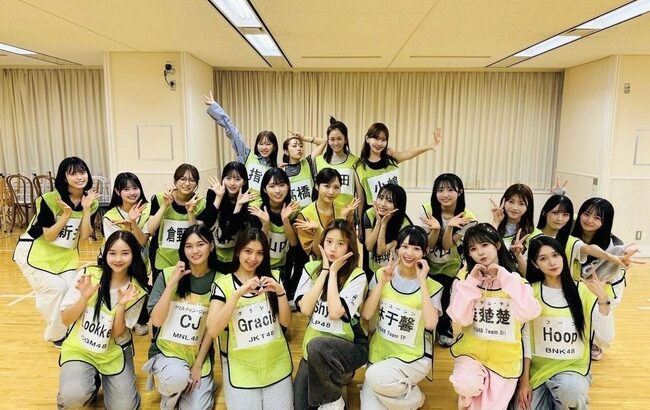 【朗報】指原莉乃・小嶋陽菜・前田敦子・高橋みなみ、現役＆海外メンバーとの集合写真キタ─￣─￣─(ﾟ∀ﾟ)─￣─!!【AKB48 66シングル Oh my pumpkin!】