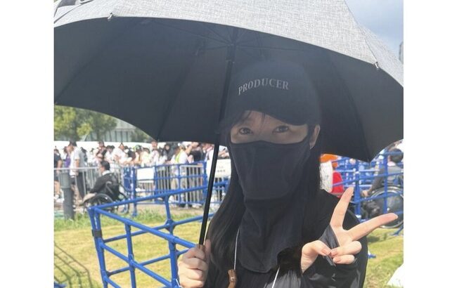 指原莉乃の暑さ対策ファッションが凄いｗｗｗ【TIFに不審者現る？】
