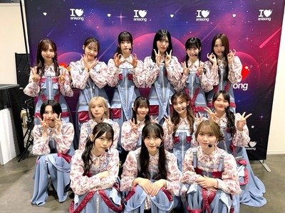 【櫻坂46】シンガポール公演、100人限定の直筆サイン入りポスター！？