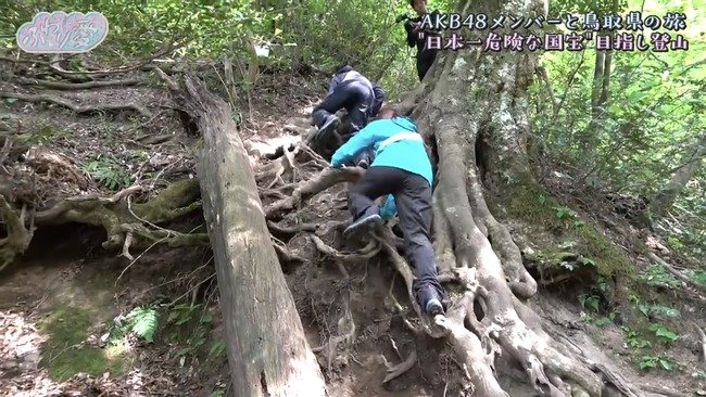 AKB48のマネージャーさんがメンバーに付き合って恐怖体験【徳永羚海＆永野芹佳、砂丘から日本一危険な国宝へ！？】