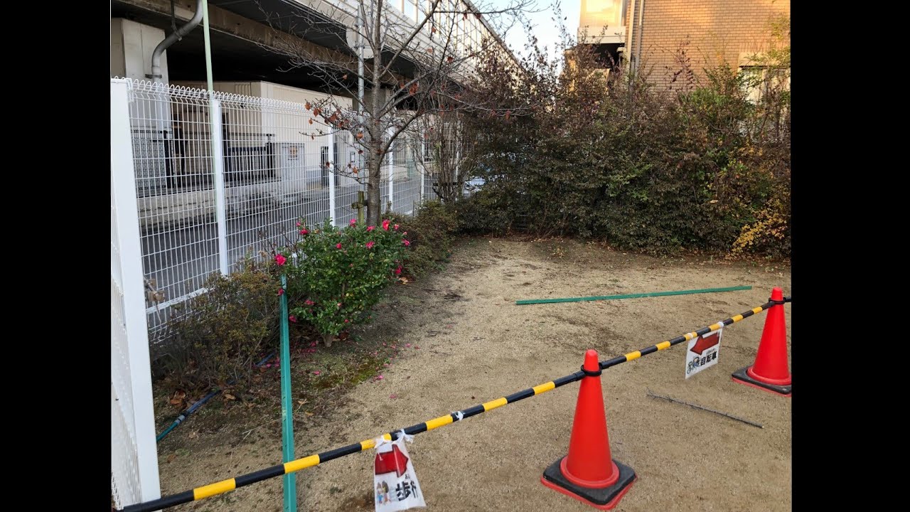 『長さ４ｍ鉄の棒２本が幼稚園に落下』けが人なし　高速道路で事故のトラック荷台から(2021年12月24日)