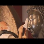 世界遺産　奈良・薬師寺　師走恒例の「お身ぬぐい」　僧侶らが国宝・薬師三尊像を拭き清める