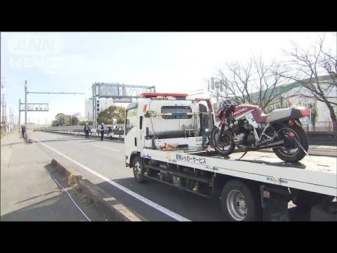 路上に倒れていた2人死亡　バイクが歩行者はねたか(2022年1月29日)
