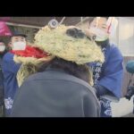 【無病息災】京都府宮津市で伝統行事「蛇綱」　大蛇にかんでもらい、その年の無病息災を祈る