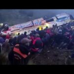 南米ボリビアでバス転落事故 １１人死亡