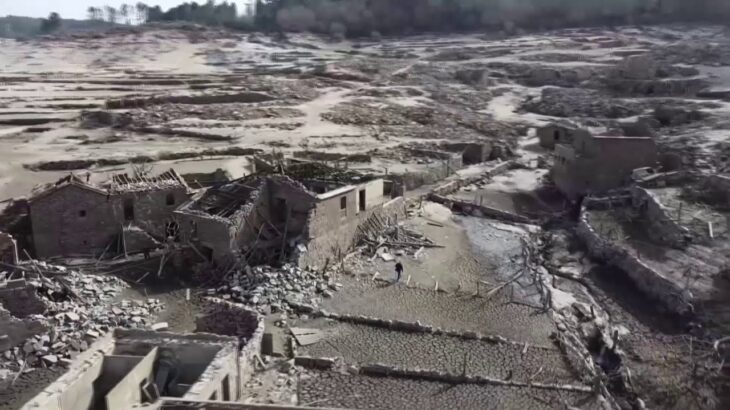 記録的干ばつで水没していた“廃墟の村”が姿現す スペイン
