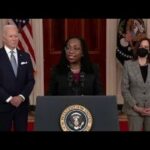 アメリカ史上初　黒人女性を最高裁判事に指名
