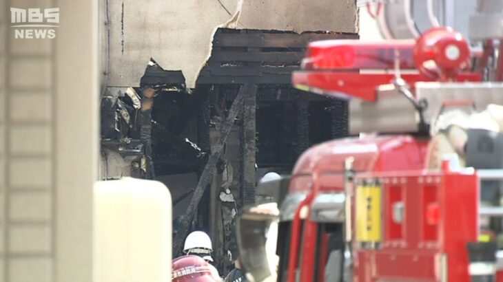 木造２階建て住宅が全焼する火災…焼け跡から１人の遺体　６０代の母親か　堺市西区(2022年3月11日)