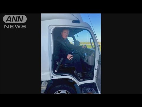 英キャメロン元首相がトラック運転してポーランドへ避難者支援(2022年3月19日)