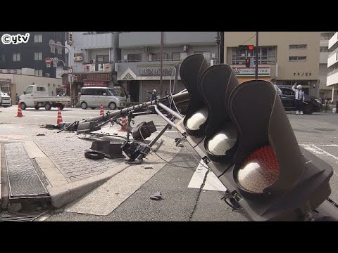トラックと乗用車が衝突　はずみで信号機が倒れ　乗用車が飲食店に突っ込む　大阪・淀川区