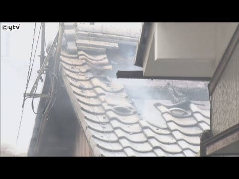京都・舞鶴市で民家が全焼する火事　住人の７４歳女性をやけどで搬送