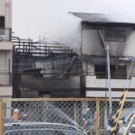 「住宅から黒い煙が出ている」朝火事　７棟焼く　７０代女性不明【兵庫・西宮】