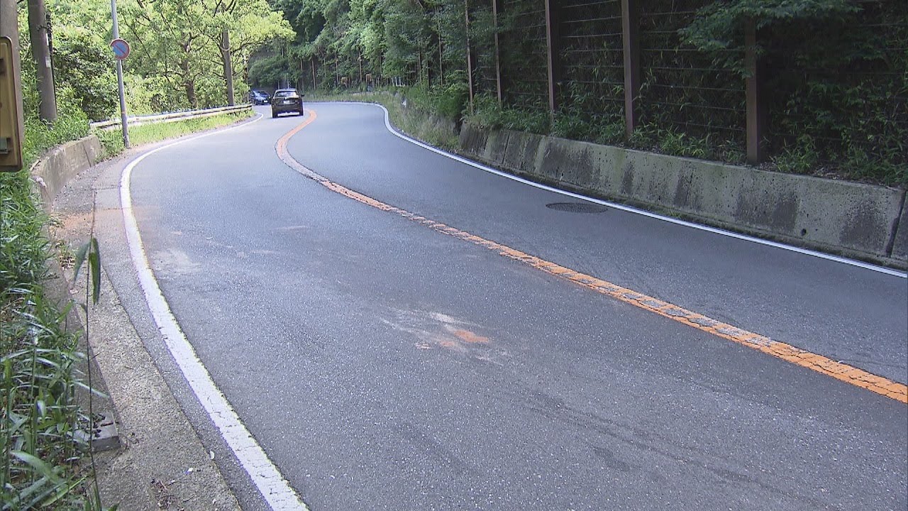 乗用車２台が正面衝突、男女６人が重軽傷　神戸・北区