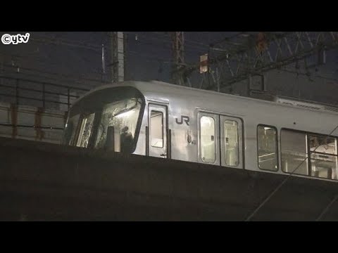 ＪＲ灘駅　電車に飛び込み男性死亡　ホームにいた利用客５人が巻き添えで病院に搬送　神戸市灘区