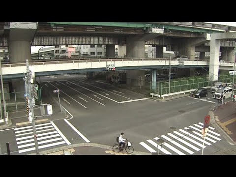 トレーラーにはねられ高架道路から転落か…60代とみられる男性死亡　トレーラーは逃走（2022年7月16日）