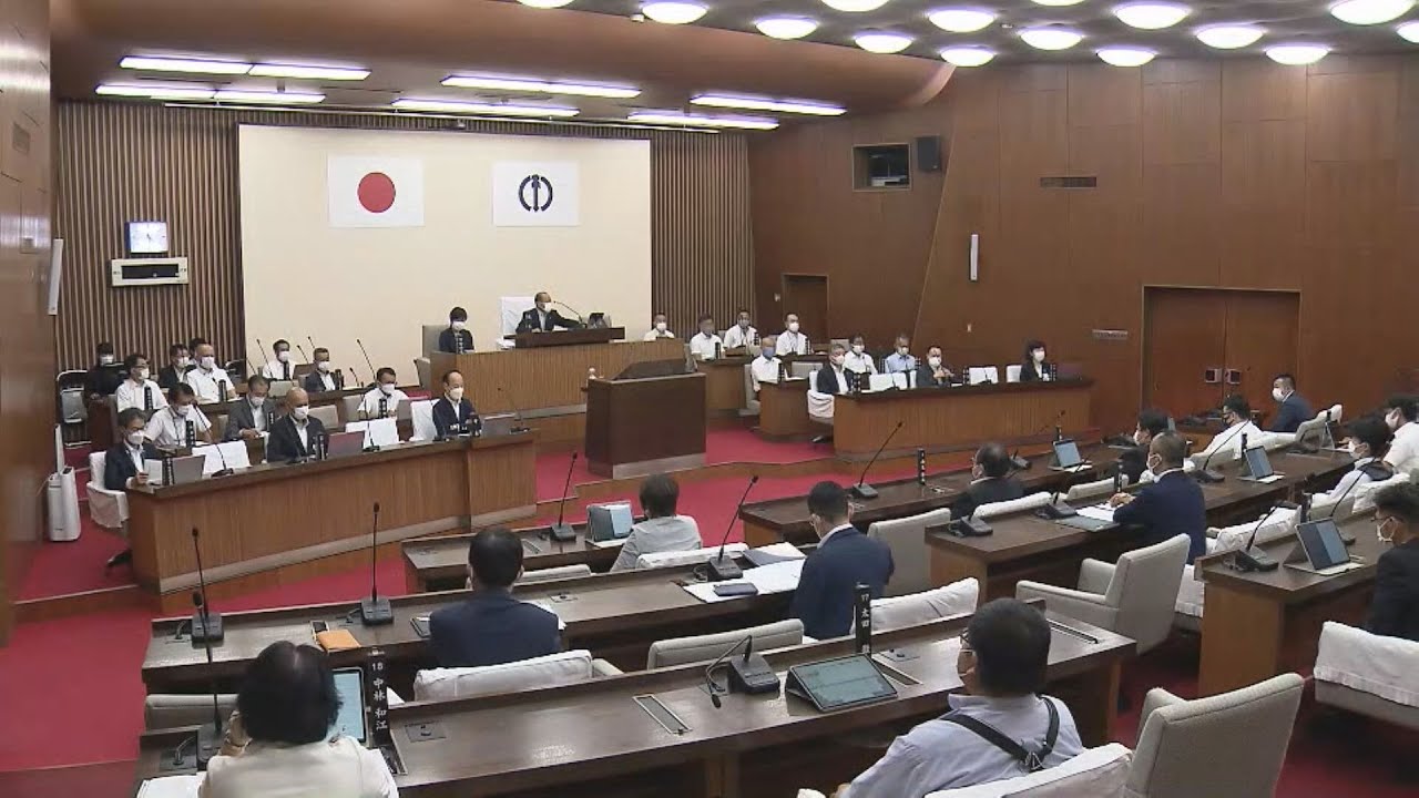 大阪・寝屋川市議会　議員が逮捕された場合などに報酬を差し止める条例案を可決