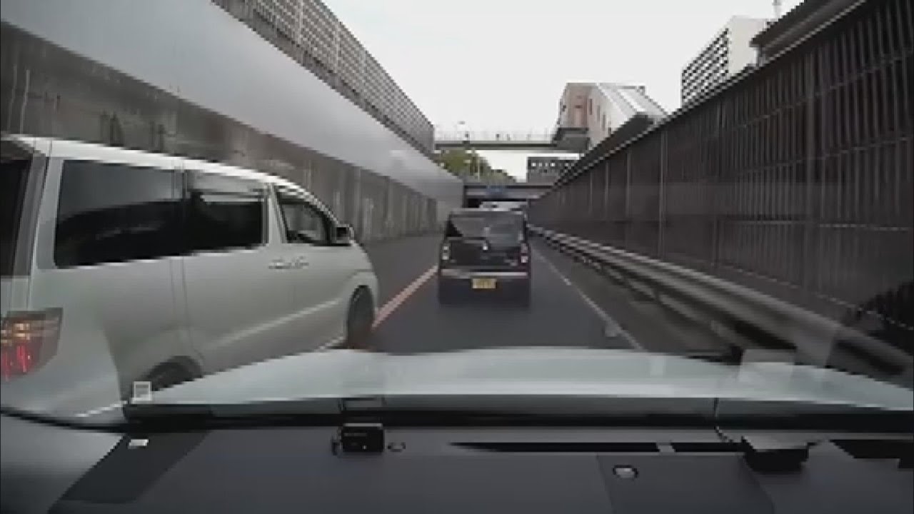 幅寄せ停止どなり声「あおり運転」恐怖の３ｋｍドラレコ映像　大阪・新御堂筋