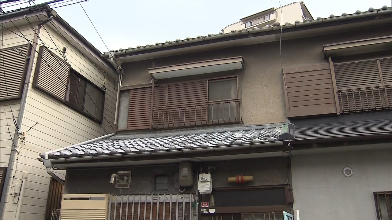 熱中症で死亡か…住宅で高齢男性２人の遺体見つかる　家にはエアコンなく窓なども施錠（2022年8月24日）