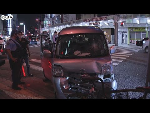 大阪市淀川区十三本町の交差点で軽自動車が歩道に突っ込む　女性１人が軽傷