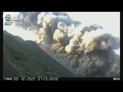 イタリア・ストロンボリ島の火山が噴火(2022年10月9日)