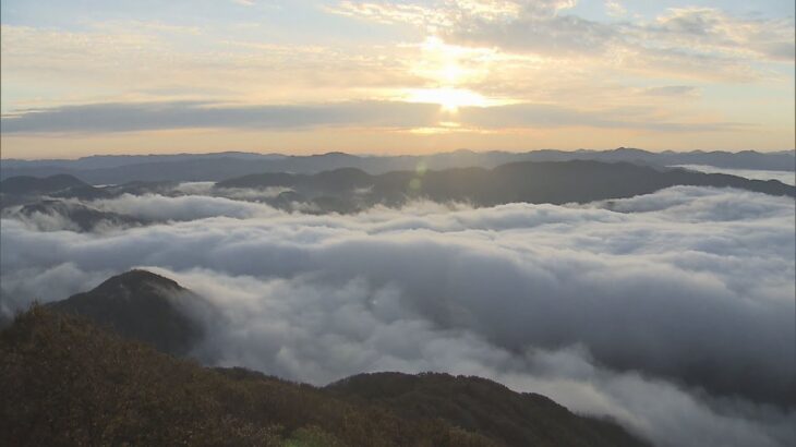 今朝も近畿各地で冷え込み　兵庫県豊岡市城崎町で雲海が現れる　朝日に照らされて幻想的な風景