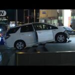 大型商業施設前で車突っ込む　高齢女性大けが　長崎(2022年11月19日)