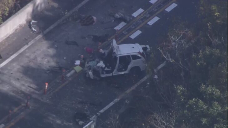 【速報】車とトラックの衝突事故　３人ケガでうち１人が心肺停止　京奈和自動車道（2022年12月6日）