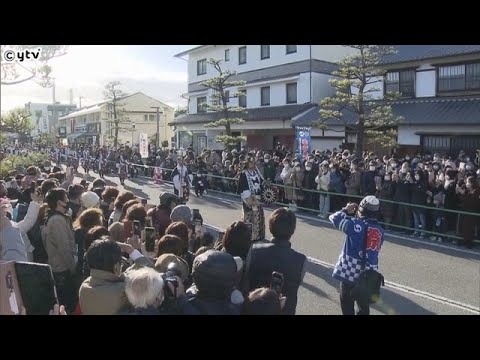 赤穂義士祭「忠臣蔵パレード」３年ぶり開催　中村雅俊さんが大石内蔵助役に扮し四十七士率いて練り歩く