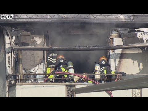 兵庫・伊丹で住宅全焼　２人の遺体