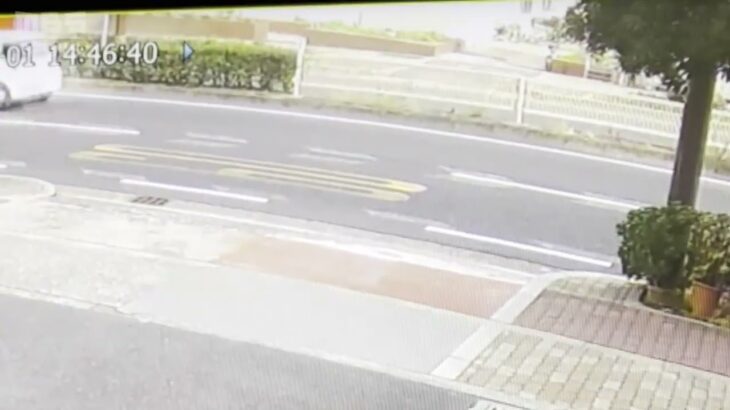【瞬間映像】車道を逆走し歩道に乗り上げる車「すごいスピード一瞬だった」病院に車突っ込み２人死亡　運転の71歳男を逮捕　大阪・生野区【防犯カメラ映像】