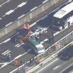 名神高速上り線で大型バスなど５台絡む事故　男女６人重軽傷　バスが停車中の車に追突か　滋賀