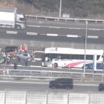 「渋滞の車列にバスが追突」名神高速で５台が絡む事故　５０代～８０代の６人重軽傷（2023年3月10日）