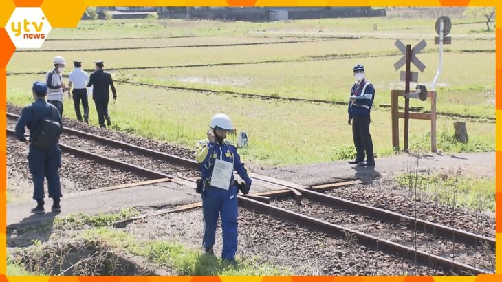 京都府舞鶴市の踏切で車いすの男性が電車にはねられ死亡　遮断機や警報機なく、ブレーキも間に合わず